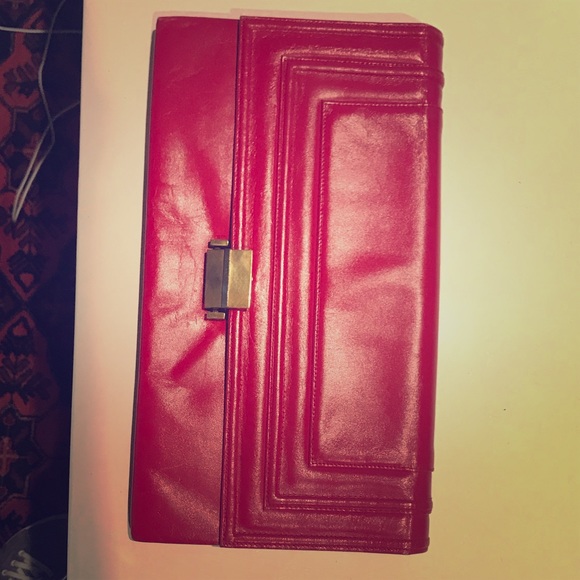 Red clutch - Picture 2 of 8